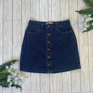 Hollister— Front Button Denim Mini Skirt 💙 Size 3